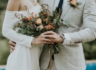 Na co zwrócić uwagę przy szyciu sukni ślubnej na miarę – eksperckie wskazówki